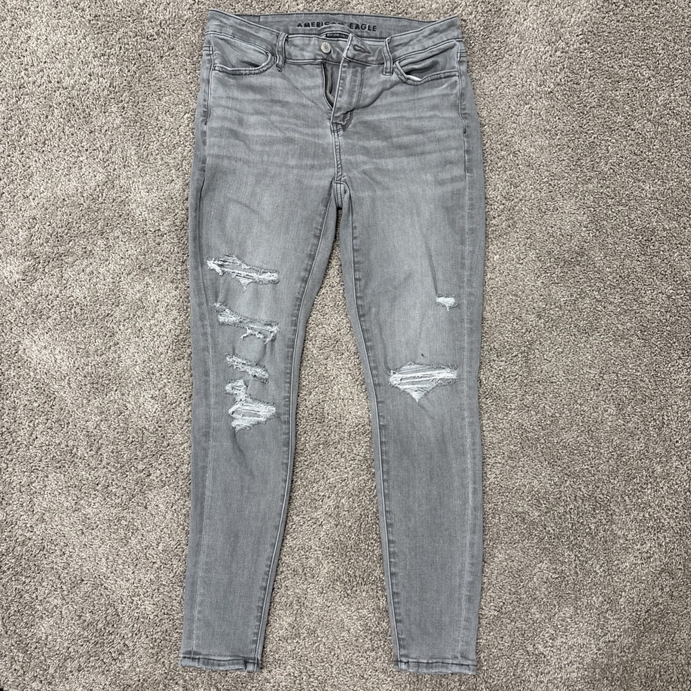 American Eagle Next Level Stretch Gray Distressed Jegging Womens size 2.